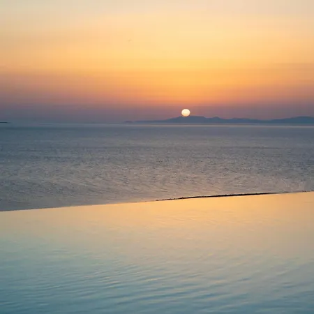 Epic Blue Mykonos Hotell 5*